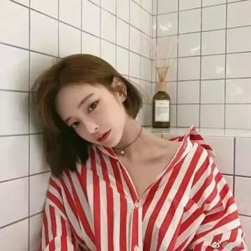 少女与季风 海报